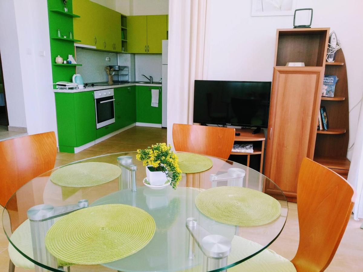 סוזופול Apartments Elinor Budjaka מראה חיצוני תמונה
