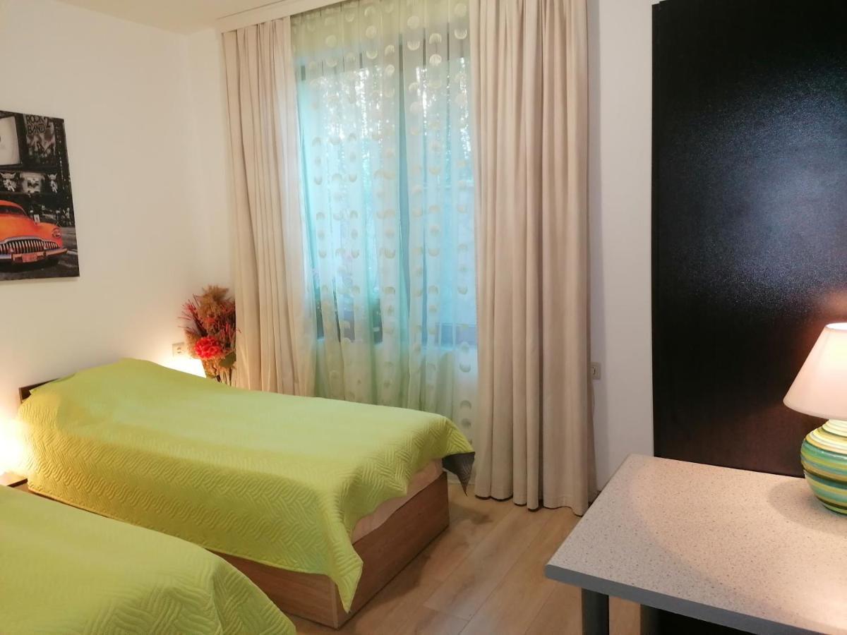 סוזופול Apartments Elinor Budjaka מראה חיצוני תמונה