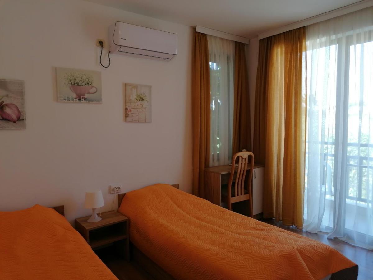 סוזופול Apartments Elinor Budjaka מראה חיצוני תמונה