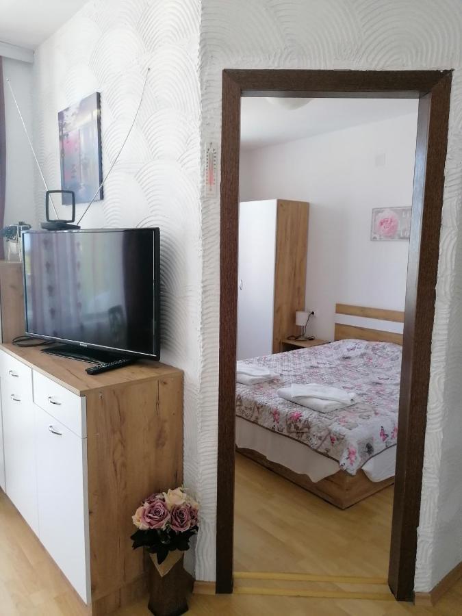 סוזופול Apartments Elinor Budjaka מראה חיצוני תמונה
