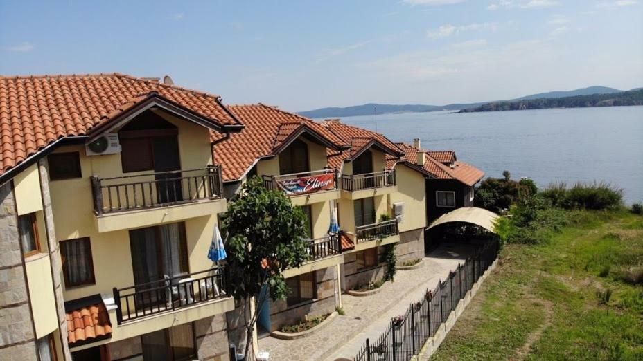 סוזופול Apartments Elinor Budjaka מראה חיצוני תמונה